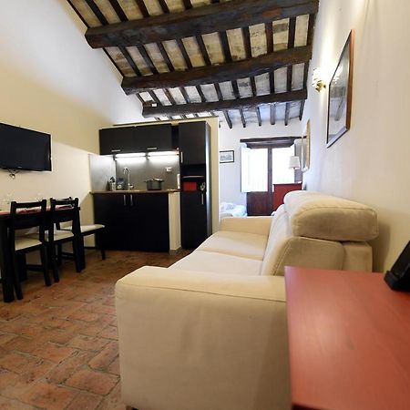 Grotte - Campo De' Fiori Apartment Rome Bagian luar foto