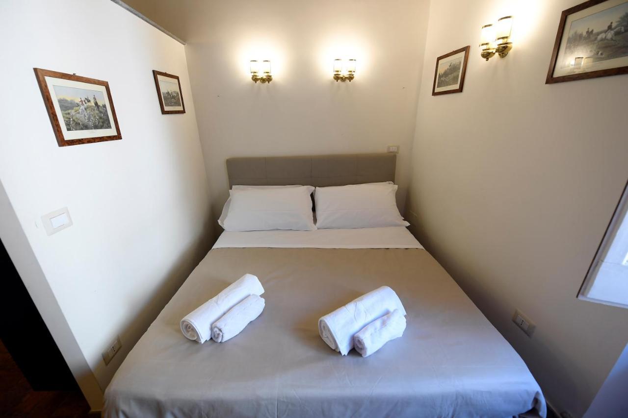 Grotte - Campo De' Fiori Apartment Rome Bagian luar foto