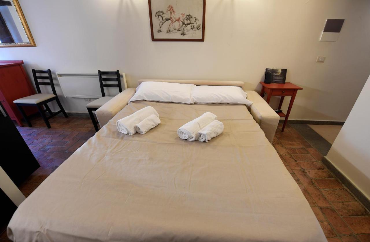 Grotte - Campo De' Fiori Apartment Rome Bagian luar foto