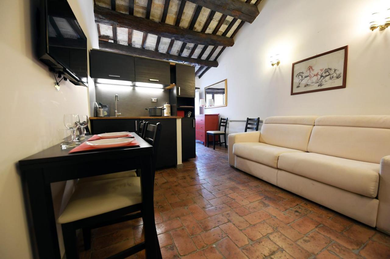 Grotte - Campo De' Fiori Apartment Rome Bagian luar foto