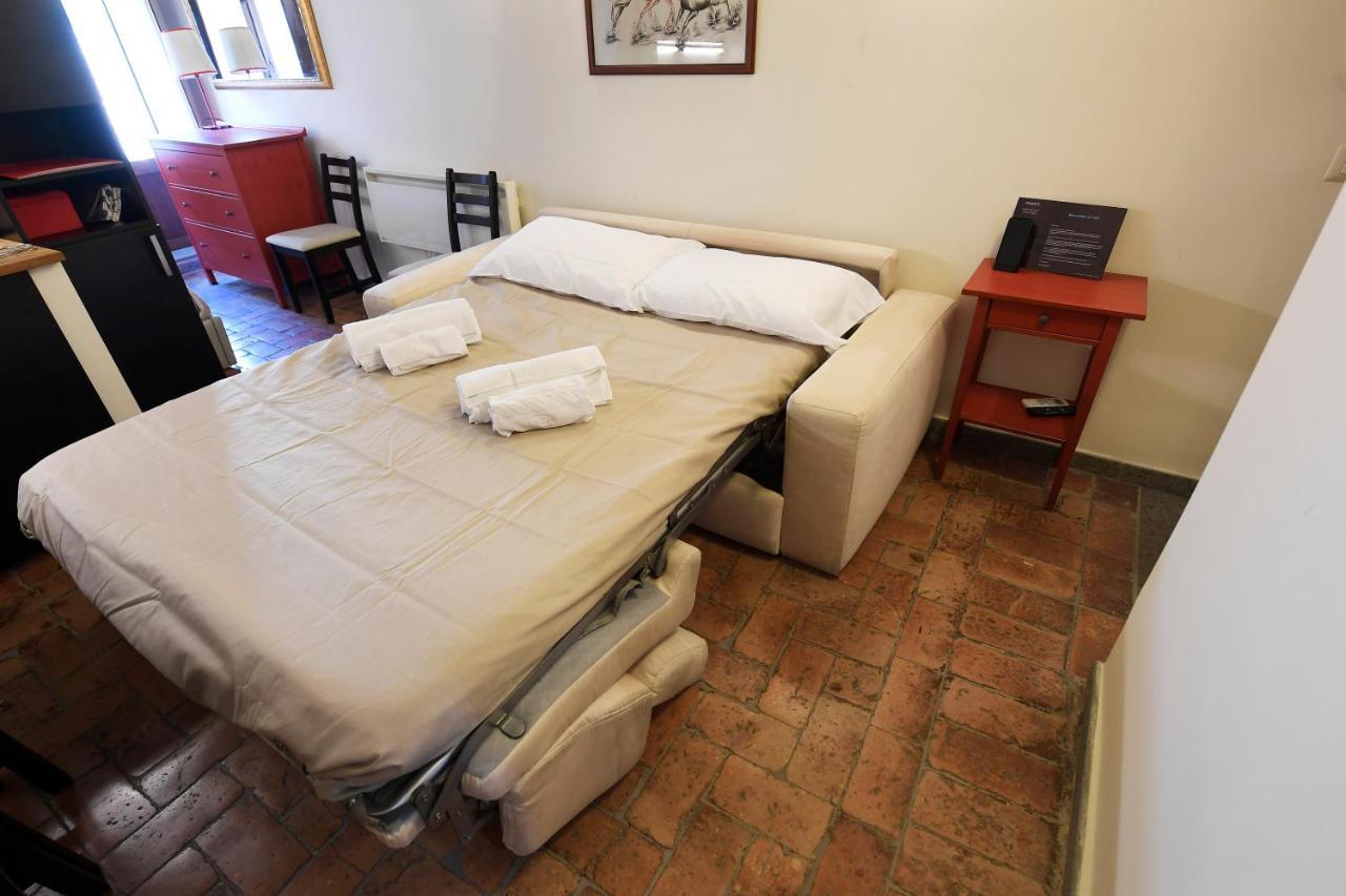 Grotte - Campo De' Fiori Apartment Rome Bagian luar foto