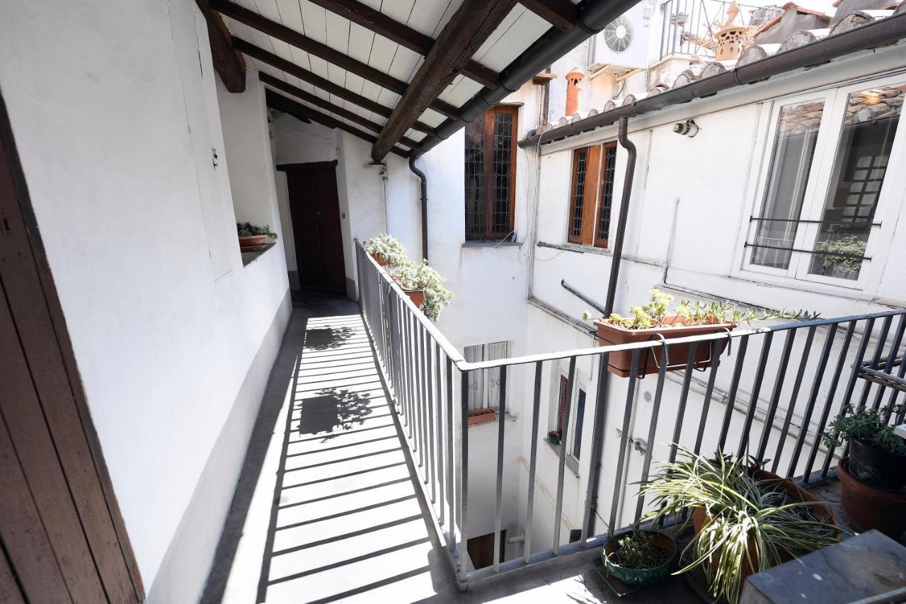 Grotte - Campo De' Fiori Apartment Rome Bagian luar foto